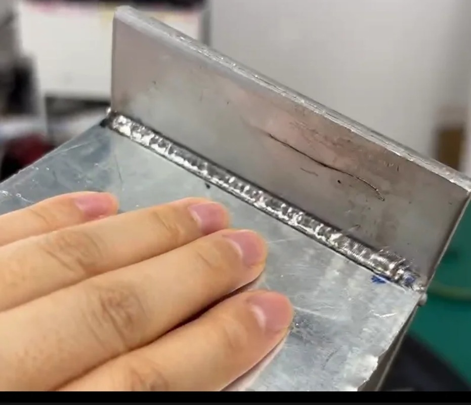 Handheld Laser Welder For Plum - огляд і ціна Industrial Laser Welding Tool
